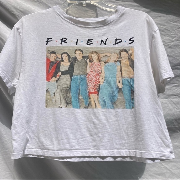 FRIENDS Tops - Friends Crop T-shirt, Size Small